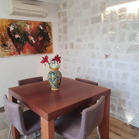 Palazzo Giufa Apartment *