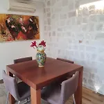Palazzo Giufa 公寓 *