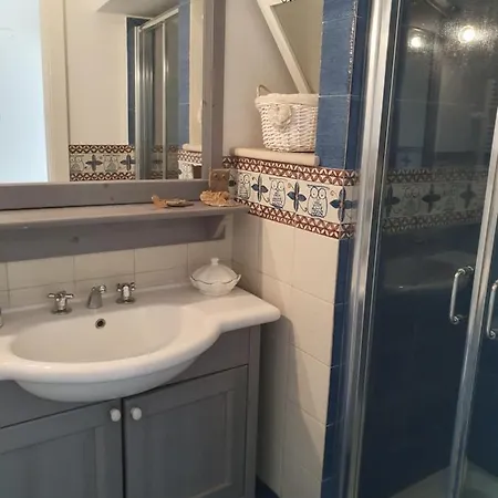 Palazzo Giufa Apartment