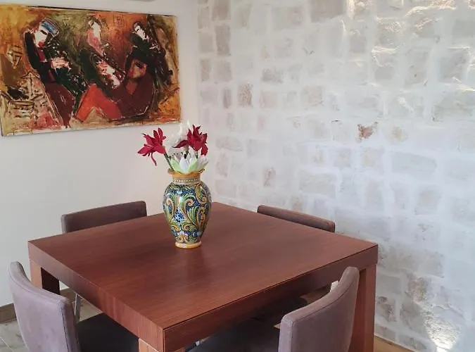Palazzo Giufa Apartment *